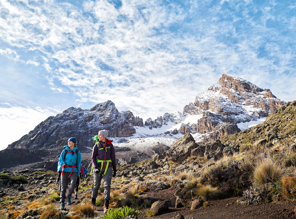 Mandy Moore And Fiance Taylor Goldsmith Climb Mount Kilimanjaro E Online Uk